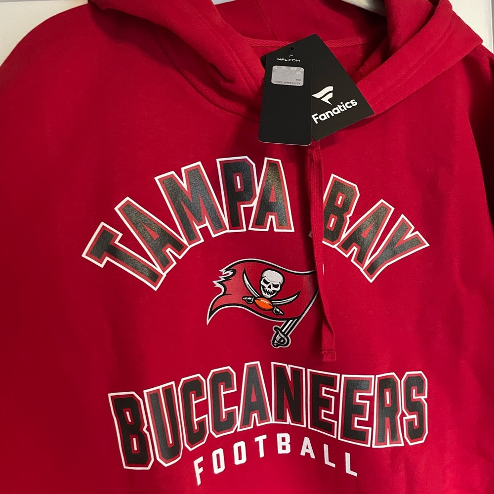 NFL Fanatics Red Tampa Bay Buccaneers Hoodie NWT